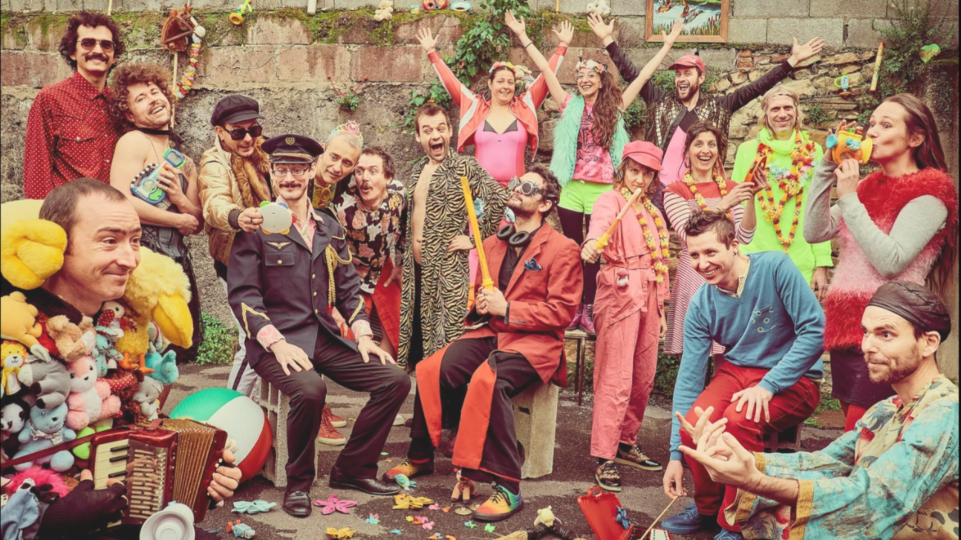 THE VERY BIG EXPERIMENTAL TOUBIFRI ORCHESTRA